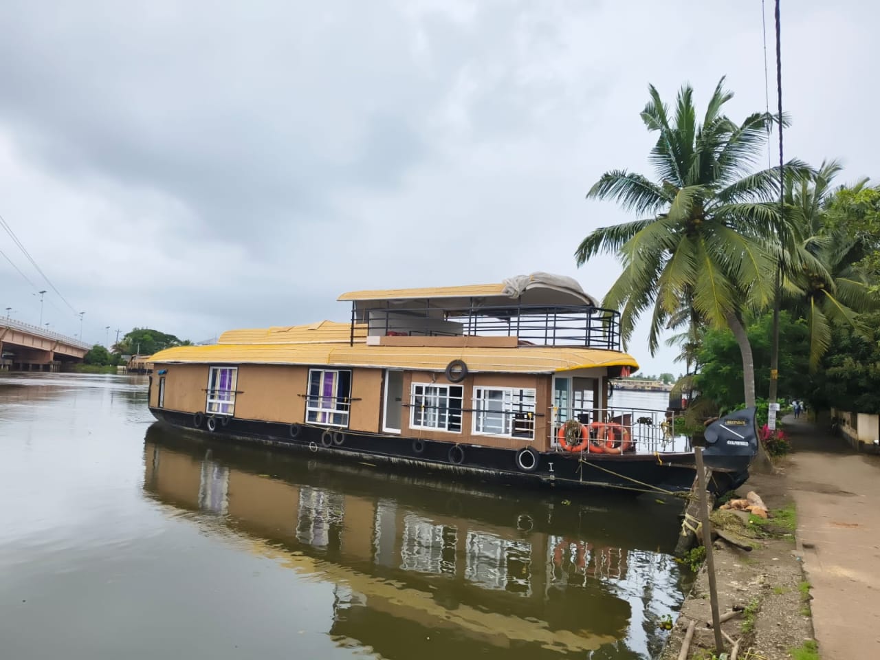 2 bedroom houseboat in Alappuzha