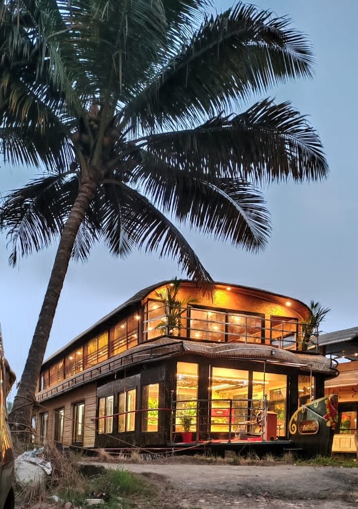 4 bedroom houseboat in Alappuzha
